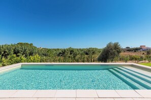 Piscina a l'aire lliure de temporada