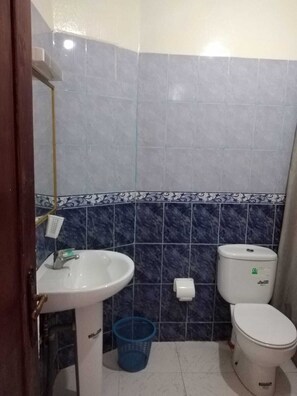 Dusche, Handtücher, Seife, Toilettenpapier