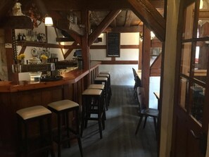 Bar (en la propiedad)