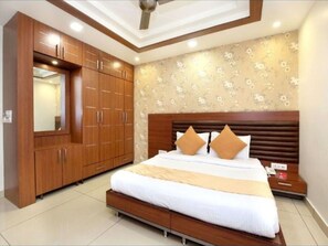 1 bedroom, free WiFi, bed sheets