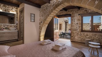 Deluxe Villa, 3 Bedrooms, Private Pool, Mountain View | In-room safe, blackout curtains, soundproofing, iron/ironing board