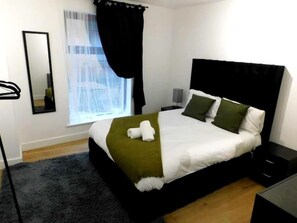 2 sovrum, strykjärn/strykbräda, wi-fi och sängkläder