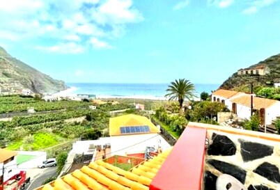 Rural house with terrace  incredible sea views