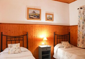 3 Schlafzimmer, kostenloses WLAN, Bettwäsche