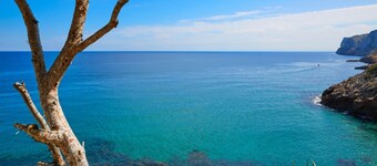 Llam Ntol in Oliva With 3 Bedrooms and 1 Bathrooms