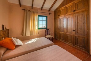 2 quartos, Wi-Fi de cortesia, roupa de cama
