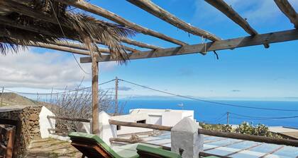 Sea Views and BBQ in this Cozy Rural House