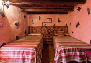 2 habitaciones, wifi gratis y ropa de cama