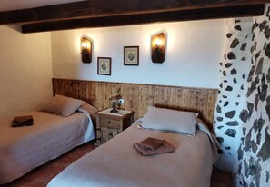 2 Schlafzimmer, Bügeleisen/Bügelbrett, kostenloses WLAN, Bettwäsche