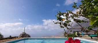Appartement Fantastique pour 4 personnes Vues, Piscine, Tennis et Barbecue