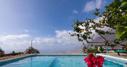 Fantastisches Apartment für 4 Gäste Aussicht, Pool, Tennis und BBQ