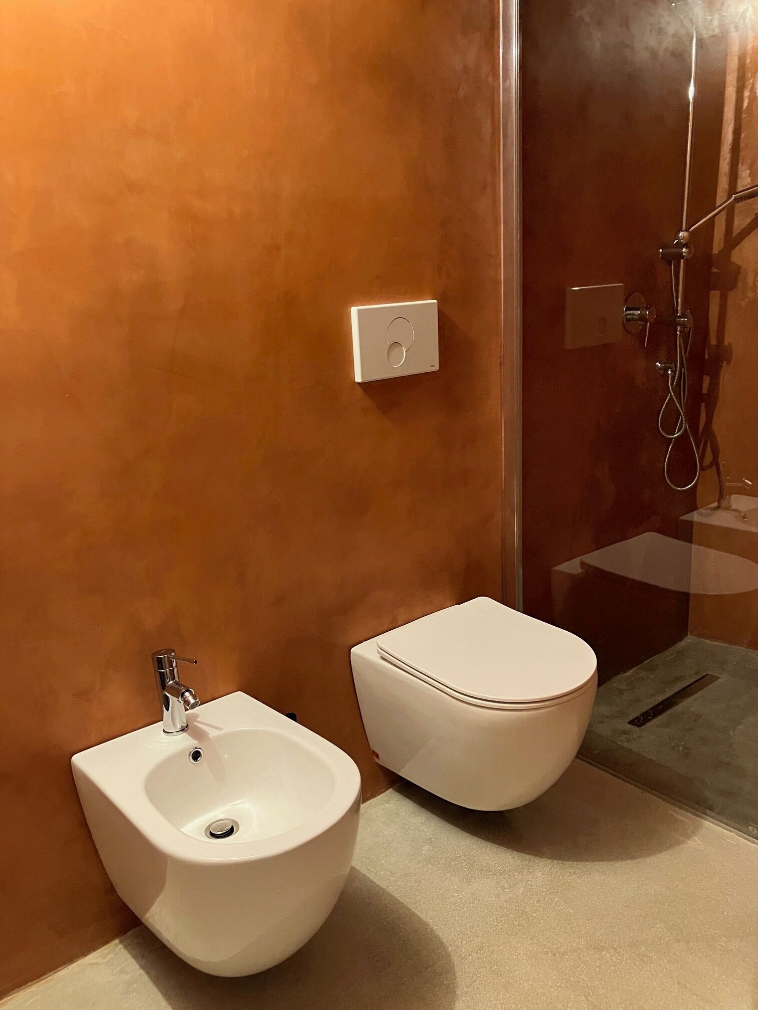 Design Double Room, 1 Queen Bed, Non Smoking, Private Bathroom | Bathroom | Shower, rainfall showerhead, hair dryer, bidet