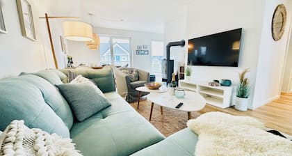 Surfbude - Infrarotsauna, Kamin, Waschmaschine, Balkon, eigener Parkplatz, 3 TVs