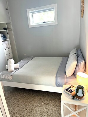 2 chambres, fer et planche à repasser, accès au Wi-Fi (inclus)