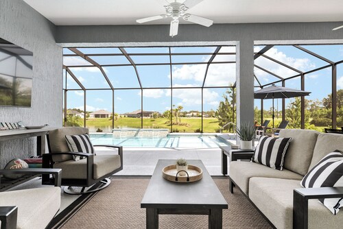 Sunset Oasis - 3/2 Premier POOL Home w/ GOLF CART in The Village of Lake Denham