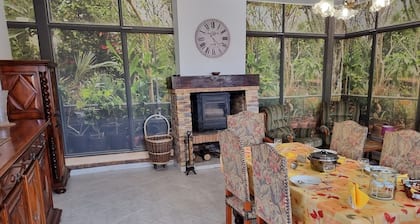 La Forge jolie petite maison 5 pers proche guédelon
