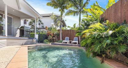 Beecheyana North - Beach Villa w/ heated pool