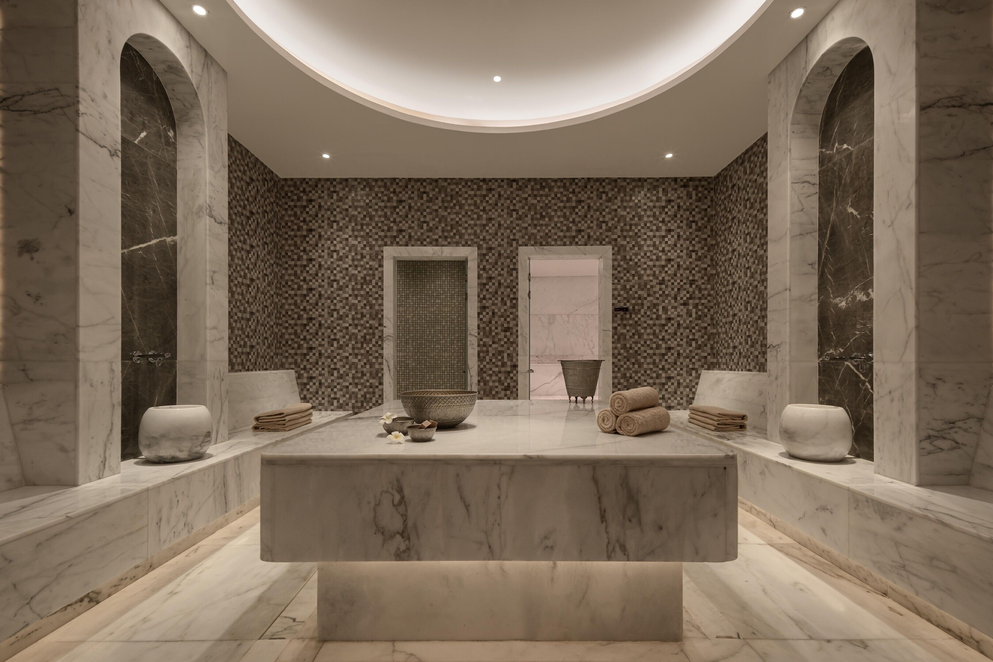 Sauna, steam room, massages