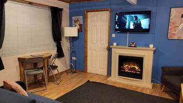 Cabin | Bahagian dalam