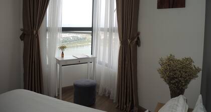 Romanctic 2-bedrooom Halong bay view suite in Halong City with free WiFi