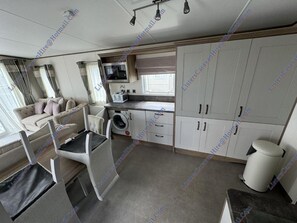 Interior - 2 Bedroom Luxury Caravan pet Friendly Near Beach (Porthcawl)