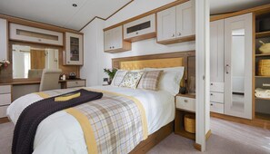 2 bedrooms, free WiFi, bed sheets - 2 Bedroom Luxury Caravan pet Friendly Near Beach (Porthcawl)