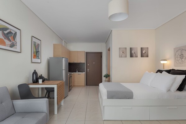1 bedroom, in-room safe, iron/ironing board, travel cot