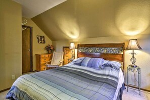 4 soveværelser, skrivebord, strygejern/strygebræt, weekendseng