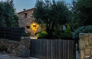 Exterior - Charming Stone House with Pool – 7 Minutes from Porto-Vecchio (Sotta)