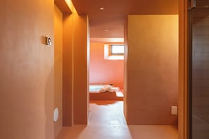 Sauna, hot tub, steam room