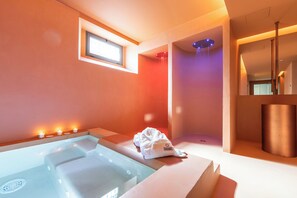 Bastu, bubbelpool, ångbastu och massage
