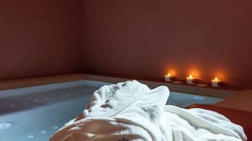 Sauna, tina de hidromasaje y baño de vapor