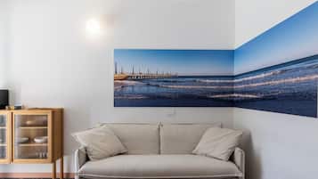 Apartment, Patio, Courtyard View | Living area | Smart TV