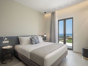 3 bedrooms, in-room safe, blackout drapes, soundproofing - GG Villas (Kissamos)