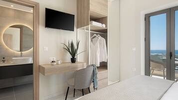 Luxury Villa, 3 Bedrooms, Private Pool, Sea View | 3 bedrooms, in-room safe, blackout curtains, soundproofing