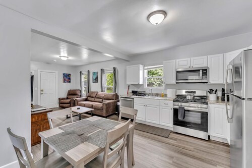 Pitcher's Paradise Apt 1 All Star Baseball Rentals