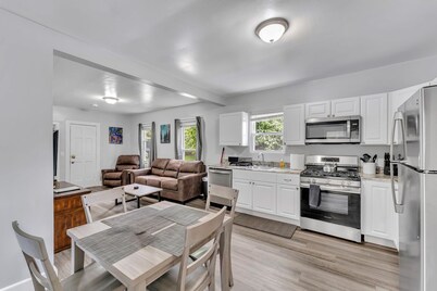 Pitcher's Paradise Apt 1 All Star Baseball Rentals