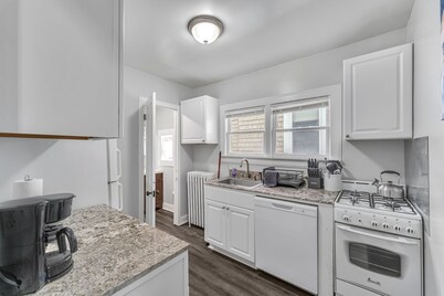 Pitcher's Paradise Apt 2 All Star Baseball Rentals