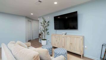 TV, offices