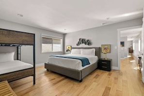 3 chambres, fer et planche à repasser, Wi-Fi, draps fournis