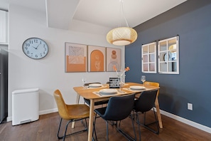 Dining - Designer Daylight Basement: Near Edmonds Downtown (Edmonds)