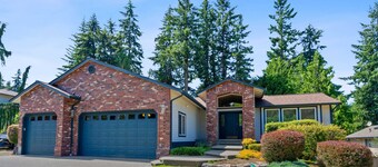 Designer Daylight Basement: Near Edmonds Downtown