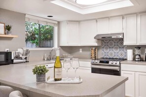 Fridge, microwave, oven, stovetop - Single-Story Retreat Near Martha Lake and Shopping (Lynnwood)