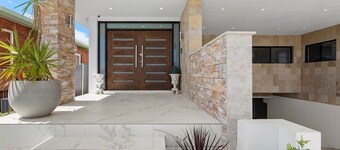 4Level Luxury with Rooftop Oasis with City Skyline views