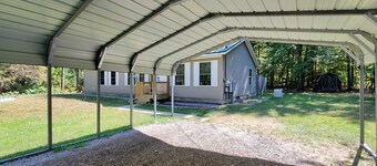 Belle Maison Intermediate Lake Cottage