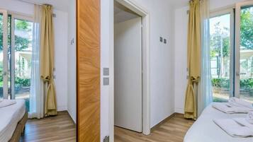 Apartment | In-room safe, cots/infant beds, free WiFi, bed sheets