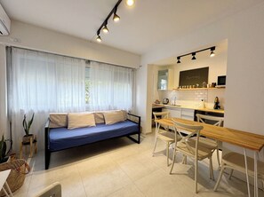 Interior - Spectacular for 2 people in Mar del Plata, steps away from the beach. (Mar del Plata)