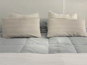 1 bedroom, iron/ironing board, travel crib, WiFi - Spectacular for 2 people in Mar del Plata, steps away from the beach. (Mar del Plata)