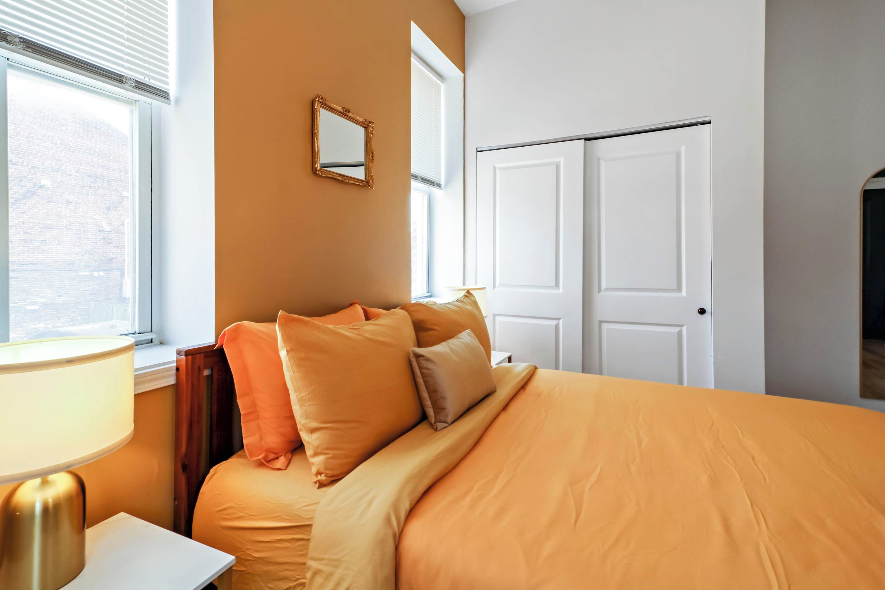 4 slaapkamers, een strijkplank/strijkijzer, wifi, beddengoed