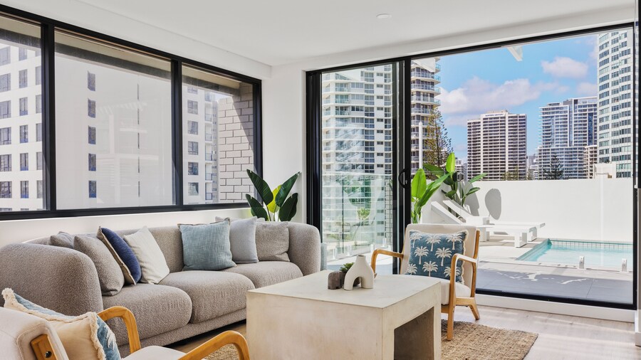 The Shores Surfers Paradise Apartments